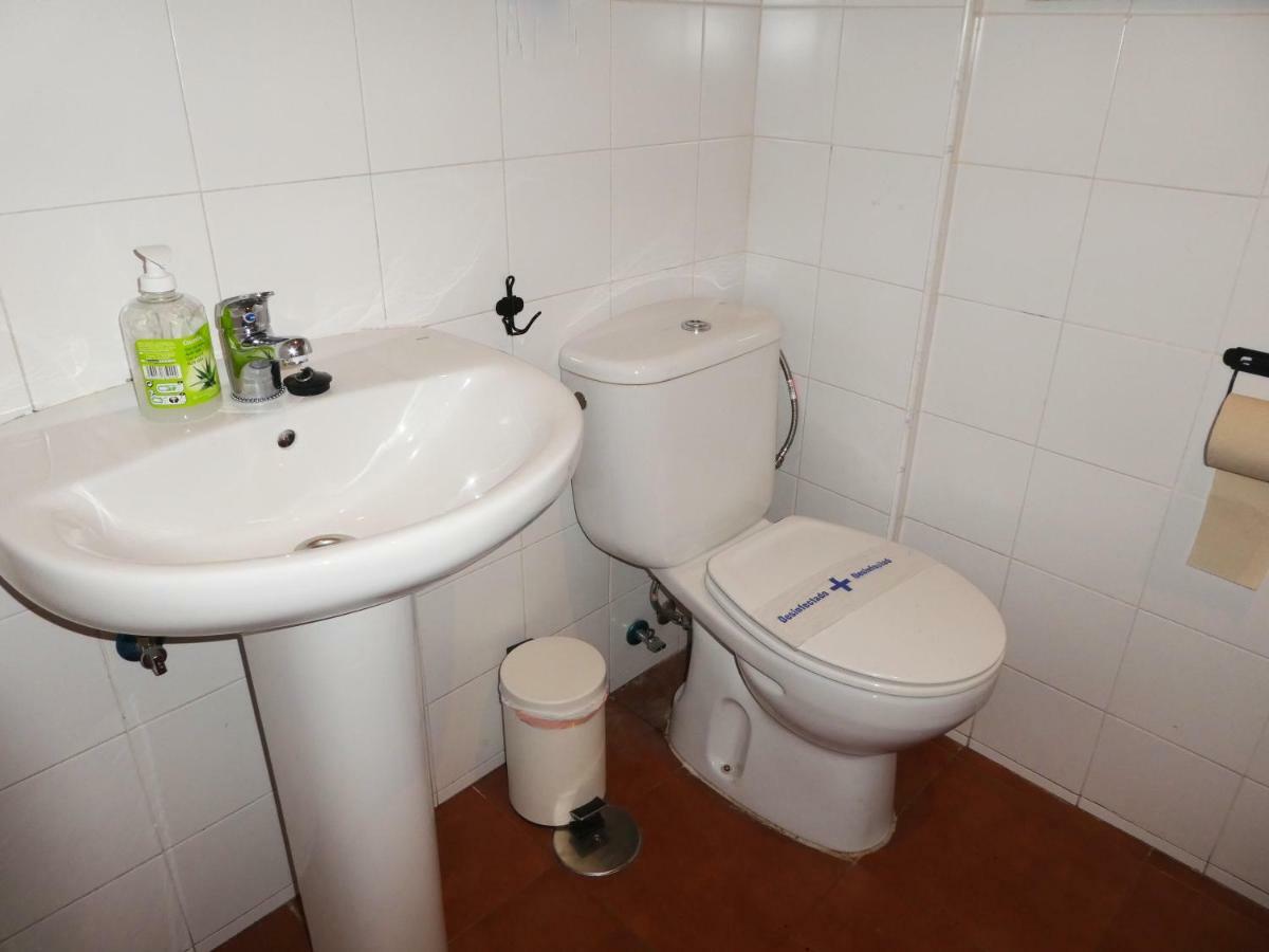 Apartamentos Nahira Suites 3000 غرناطة المظهر الخارجي الصورة