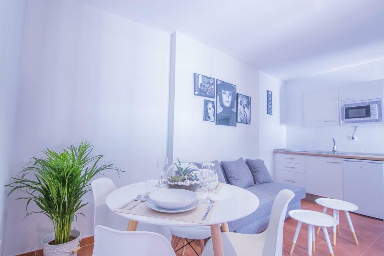 Apartamentos Nahira Suites 3000 غرناطة المظهر الخارجي الصورة